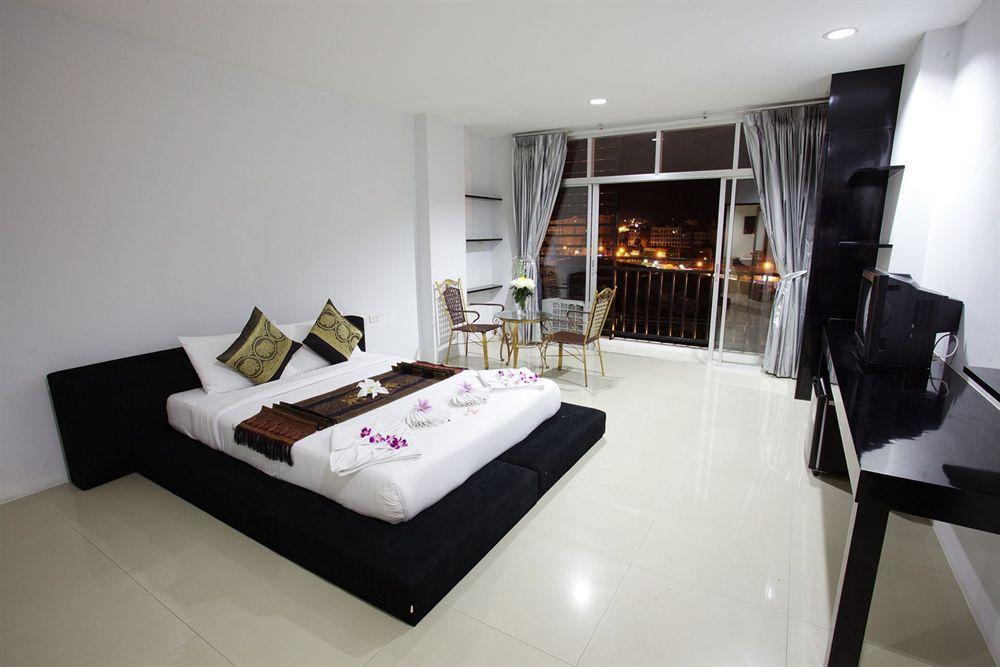 Lars-Lita Residence Patong Exterior photo